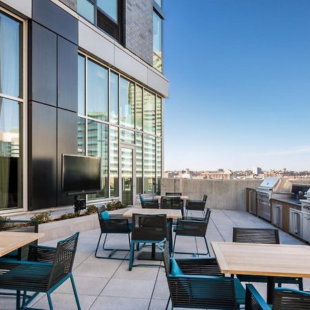 Deedee'S Sky Rise Apartments At Newport II 저지시티 외부 사진
