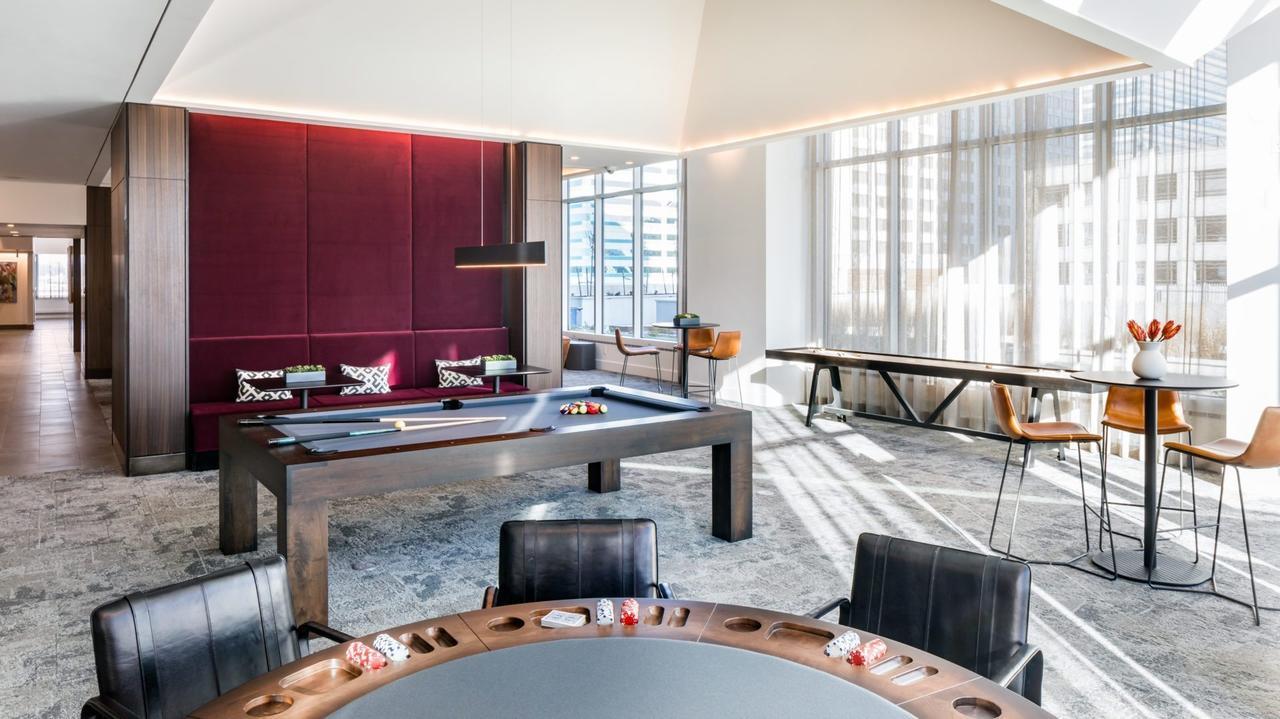 Deedee'S Sky Rise Apartments At Newport II 저지시티 외부 사진