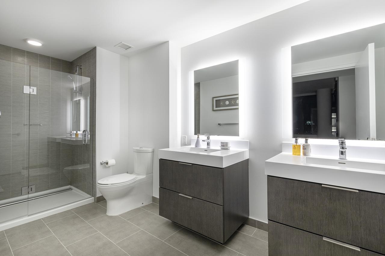 Deedee'S Sky Rise Apartments At Newport II 저지시티 외부 사진