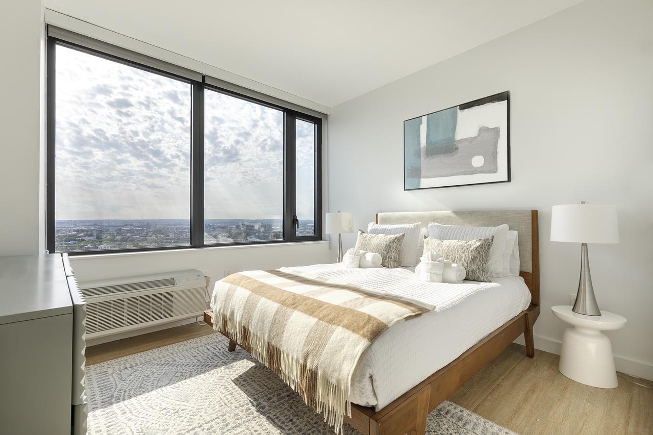 Deedee'S Sky Rise Apartments At Newport II 저지시티 외부 사진